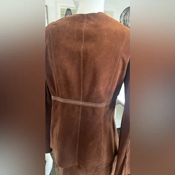 Danier Brown Suede Women's Suit - Picture 5 of 11